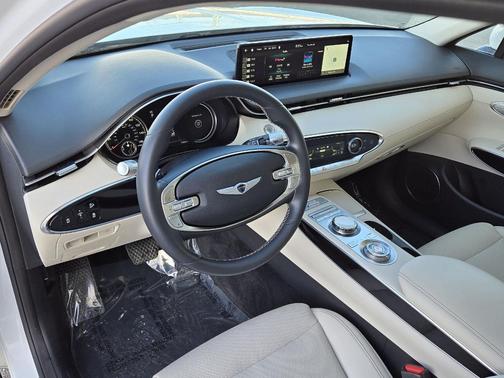 2024 Genesis GV70 2.5T AWD
