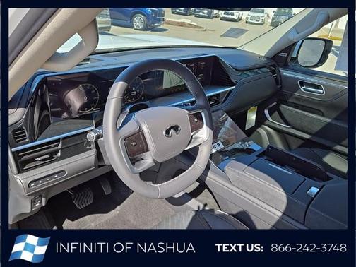 2025 INFINITI QX80 Luxe