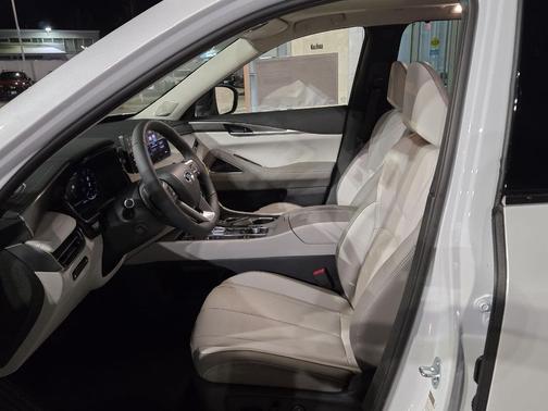 2026 INFINITI QX60 LUXE AWD