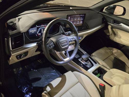 2025 Audi Q5 45 S line Premium