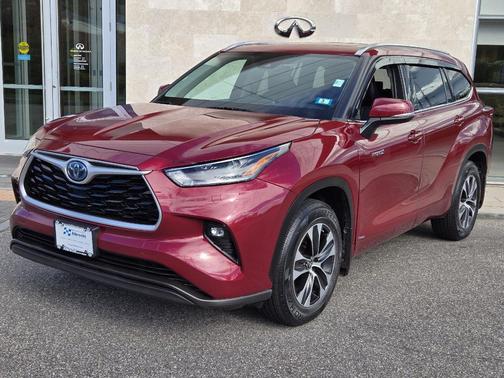 2021 Toyota Highlander Hybrid XLE