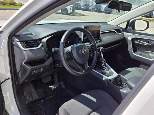 Ice Cap 2025 Toyota RAV4 Hybrid XLE