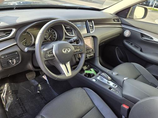 2023 INFINITI QX50 LUXE AWD