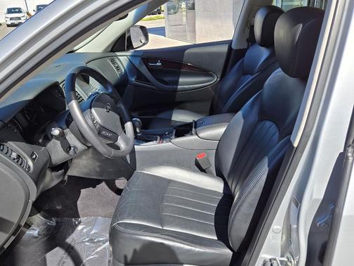 2017 INFINITI QX50 Base