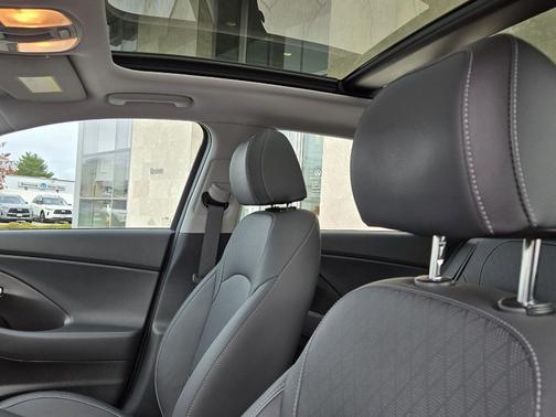 2020 Hyundai Elantra GT Base