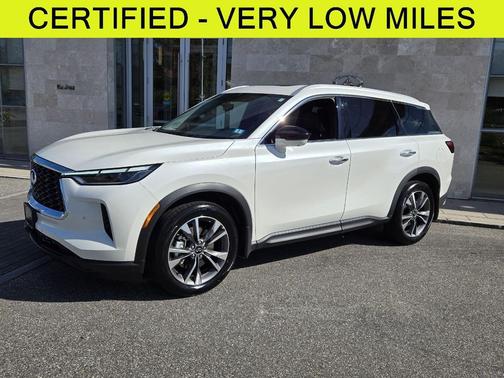 2025 INFINITI QX60 Luxe