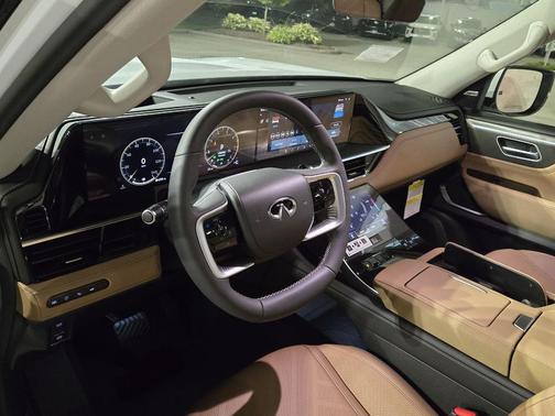 2026 INFINITI QX80 Luxe