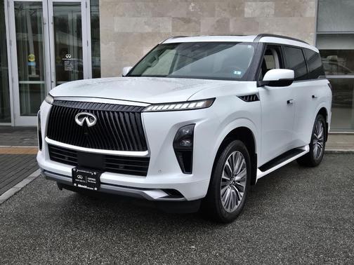 Radiant White 2026 INFINITI QX80 Luxe