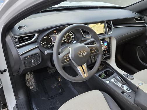 2025 INFINITI QX55 ESSENTIAL