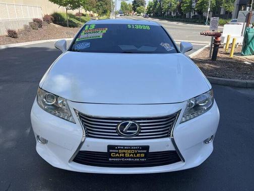 2013 Lexus ES 300h Base