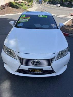 2013 Lexus ES 300h Base