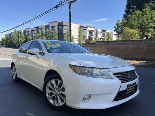 2013 Lexus ES 300h Base