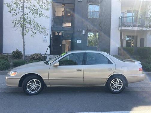 2000 Toyota Camry LE V6
