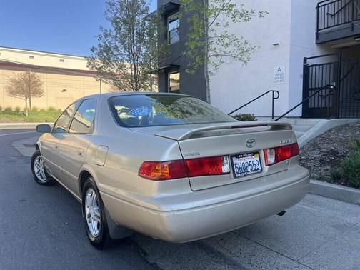 2000 Toyota Camry LE V6