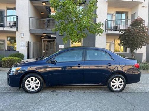 2011 Toyota Corolla LE