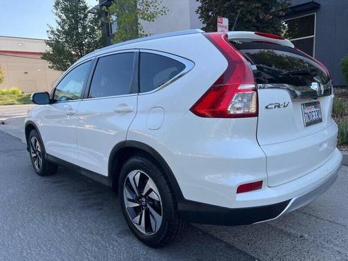 White 2015 Honda CR-V Touring