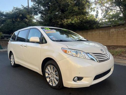 2012 Toyota Sienna XLE