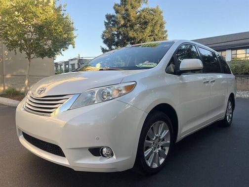 2012 Toyota Sienna XLE