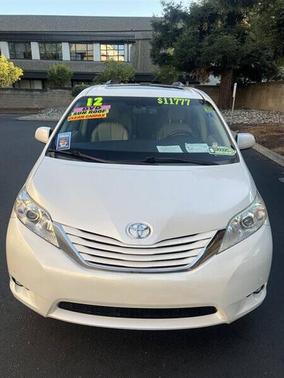 2012 Toyota Sienna XLE