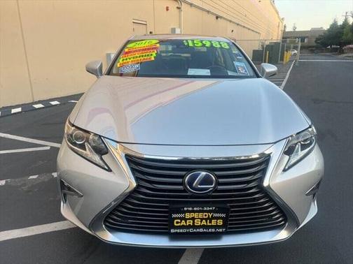 2016 Lexus ES 300h Base