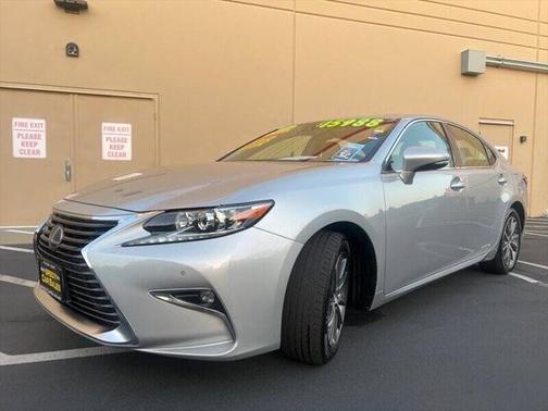 2016 Lexus ES 300h Base