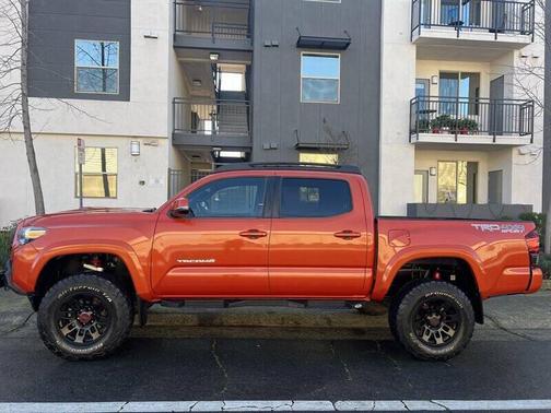 2018 Toyota Tacoma TRD Sport
