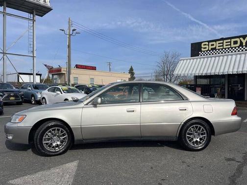 1999 Lexus ES 300 Base