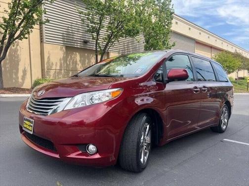 2011 Toyota Sienna XLE