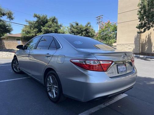 Celestial Silver Metallic 2016 Toyota Camry SE