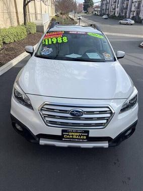 Crystal White Pearl 2017 Subaru Outback 2.5i Limited