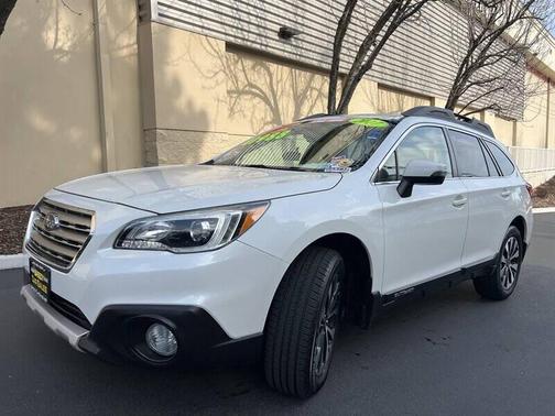Crystal White Pearl 2017 Subaru Outback 2.5i Limited