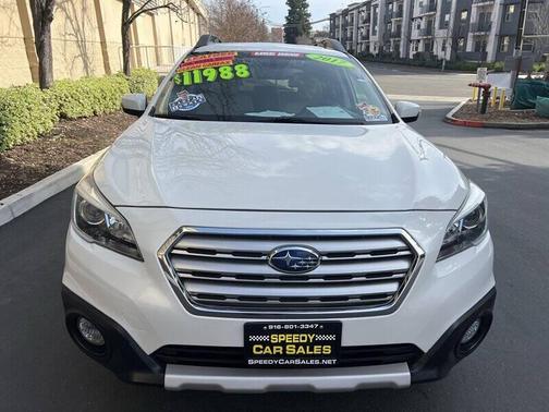 Crystal White Pearl 2017 Subaru Outback 2.5i Limited