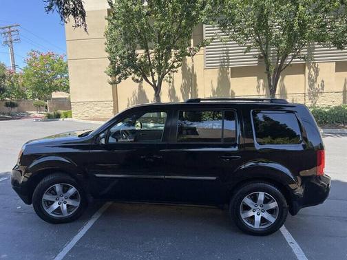 Crystal Black Pearl 2013 Honda Pilot Touring