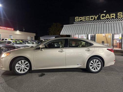 2013 Lexus ES 300h Base