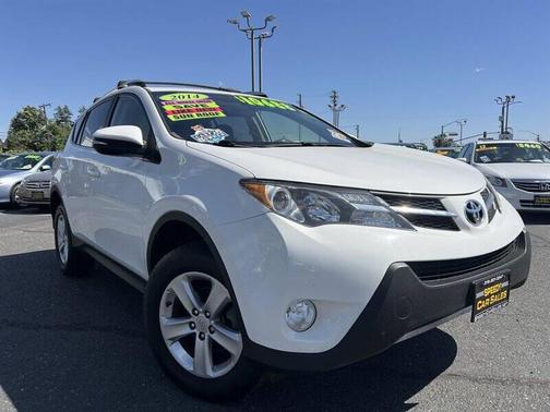 Super White 2014 Toyota RAV4 XLE