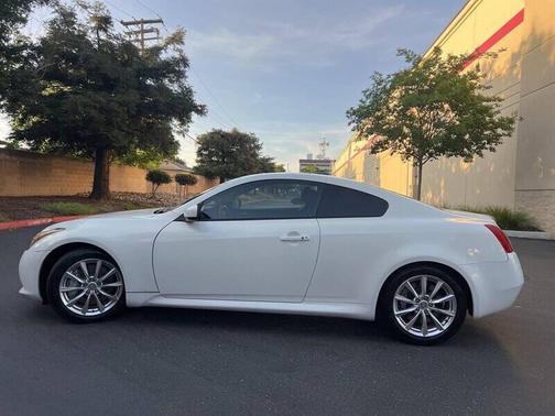 Moonlight White 2012 INFINITI G37 Sport
