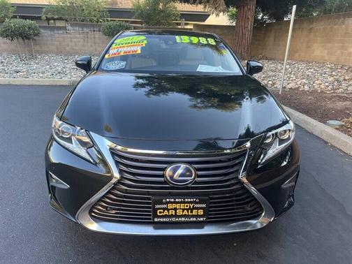 2017 Lexus ES 300h Base