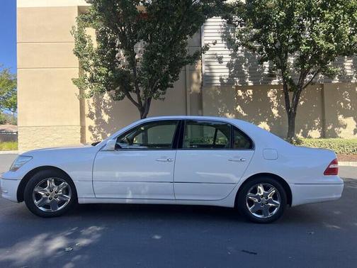 2004 Lexus LS 430 Base