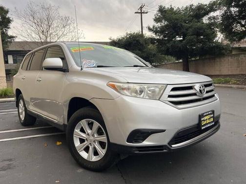 2011 Toyota Highlander SE