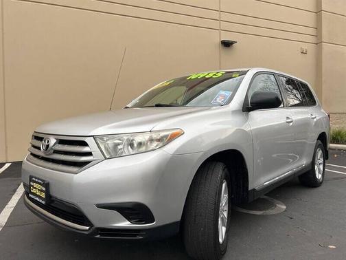 2011 Toyota Highlander SE