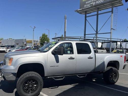 Pure Silver Metallic 2010 GMC Sierra 2500 SLE