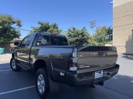 Brown 2011 Toyota Tacoma Access Cab