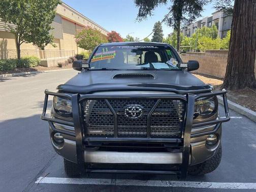 Brown 2011 Toyota Tacoma Access Cab