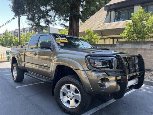 Brown 2011 Toyota Tacoma Access Cab