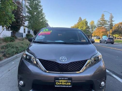 2014 Toyota Sienna SE