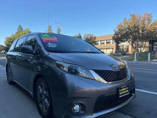 2014 Toyota Sienna SE