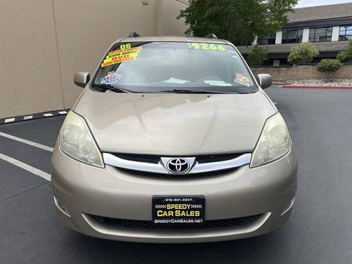 Gold 2006 Toyota Sienna XLE Limited