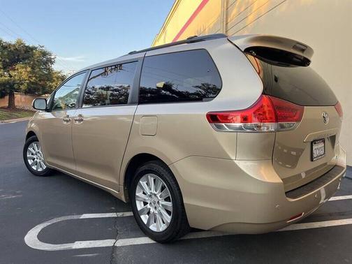 2011 Toyota Sienna Limited