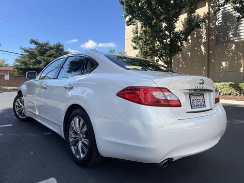 2012 INFINITI M35h Base
