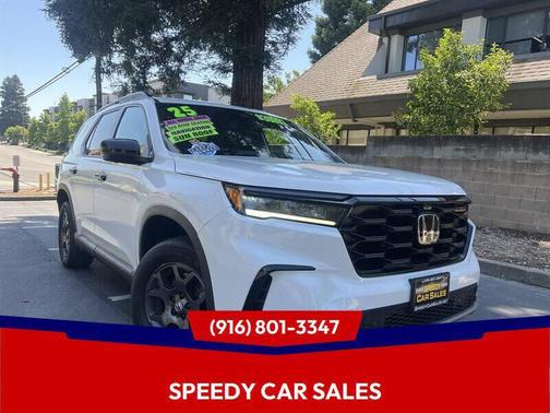 Platinum White Pearl 2025 Honda Pilot TrailSport